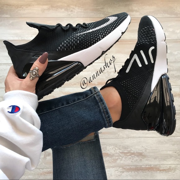 NWT Nike Air Max 270 Flyknit Black - Picture 2 of 8